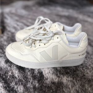 Veja V-90 Sneakers